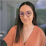 Etudiante en soins infirmier et passionnée par l'espagnol, je souhaite venir en aide et donner des cours à chaque personnes qui en a le besoin :)